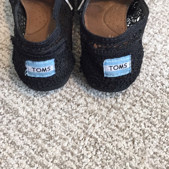 Tom’s Black Lace Shoe - Picture 3 of 5